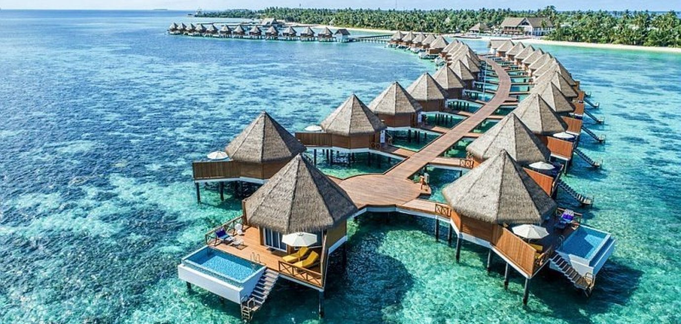 Mercure Maldives Kooddoo Resort